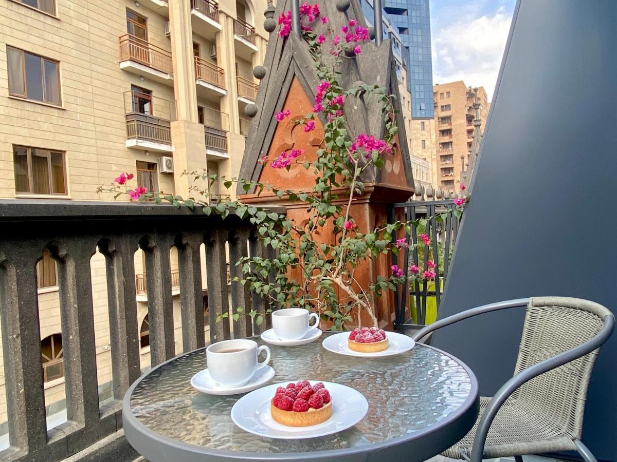 Heart Of Yerevan - City Center Luxury Apartments Exterior foto